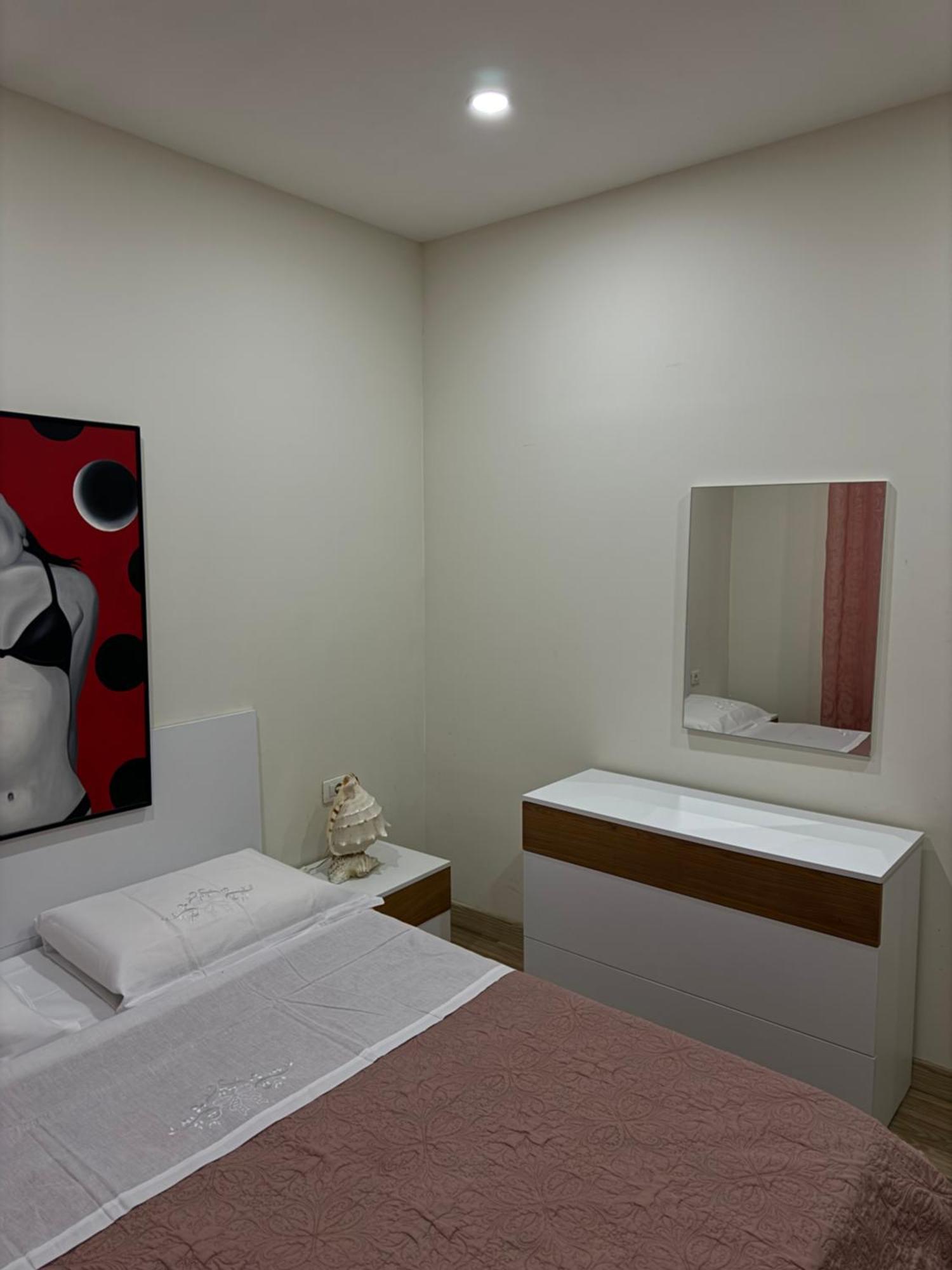 Amelia Comfort Stay Apartment Tiranë Luaran gambar